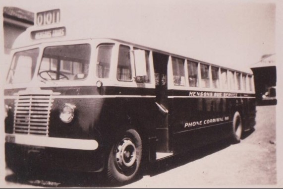 Henson's Bus, Midgley Street, Corrimal