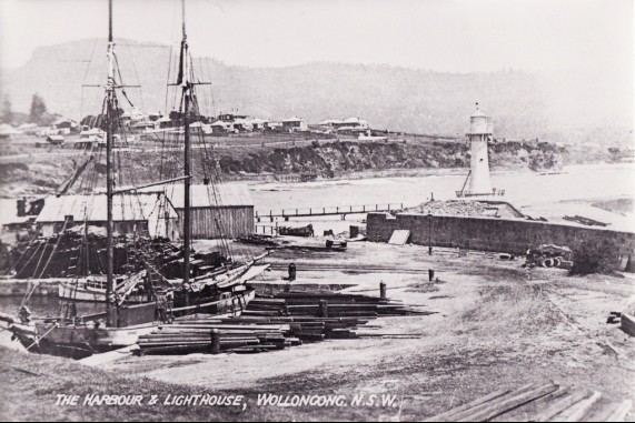Wollongong Harbour and Lighthouse